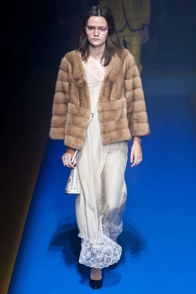 Look 73